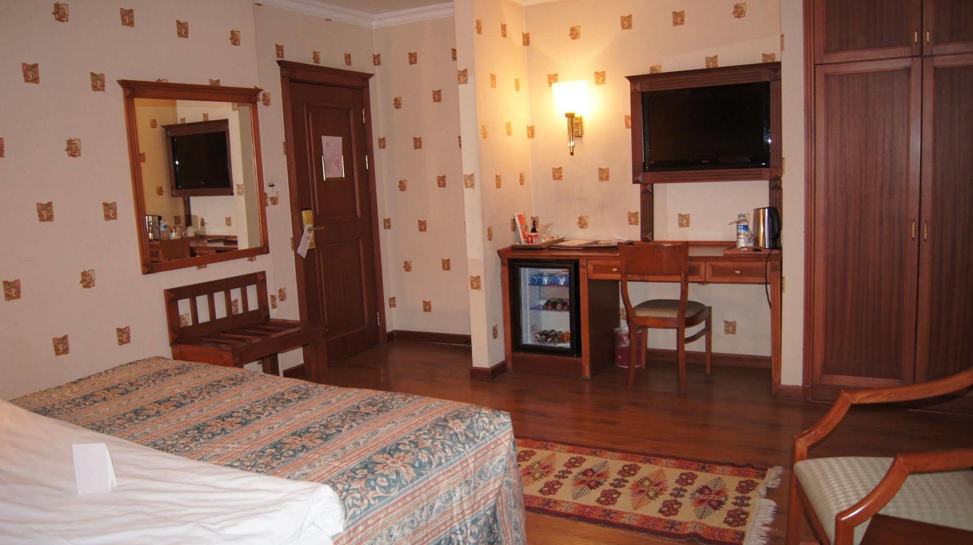 Elit Hotel